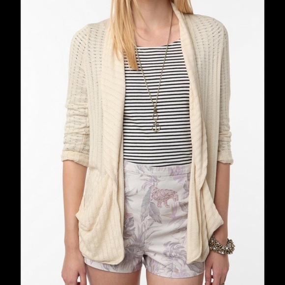 Urban Outfitters Pins & Needles Cream Cardigan - Picture 2 of 8